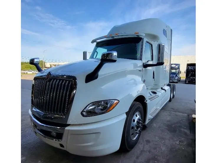 2025 International LT625 International RiveNord