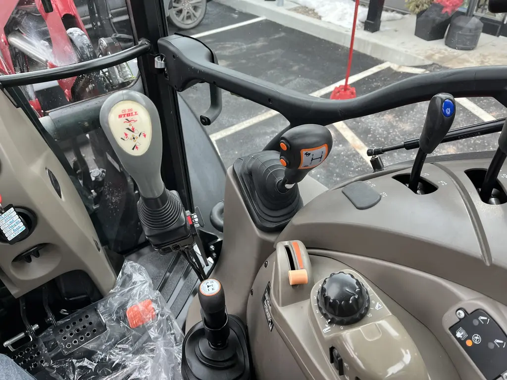 Case IH farmall 115C 2018