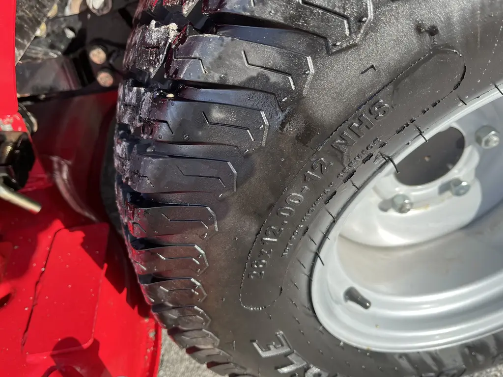 Mahindra Emax20S 2021