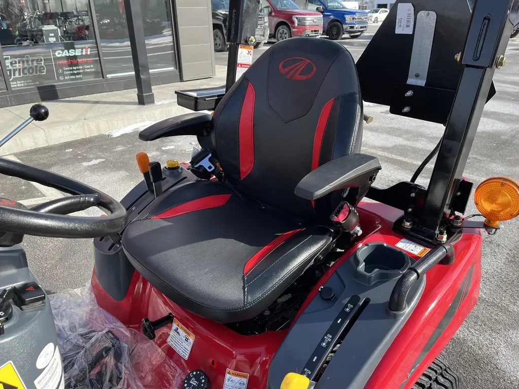 Mahindra Emax20S 2021