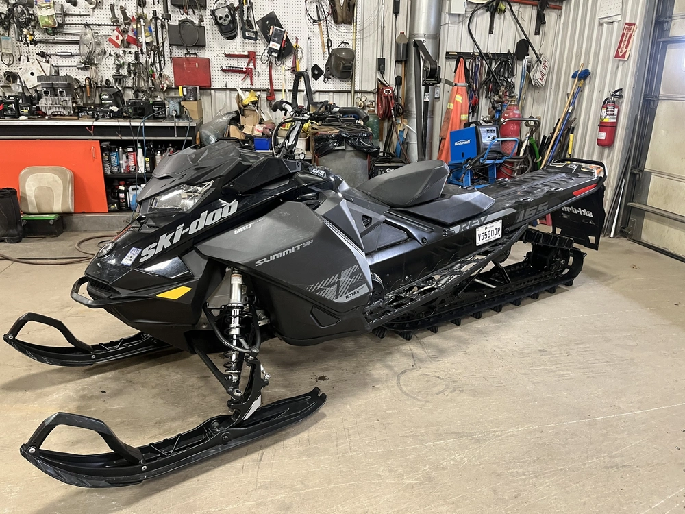 2020 Ski-doo Summit Sp 850/165 alt