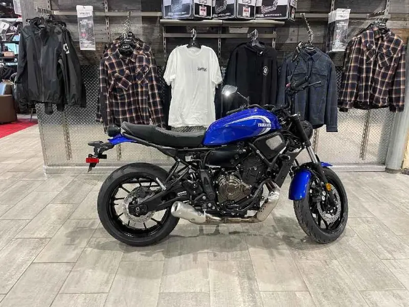 2024 Yamaha XSR700 thumbnail 2