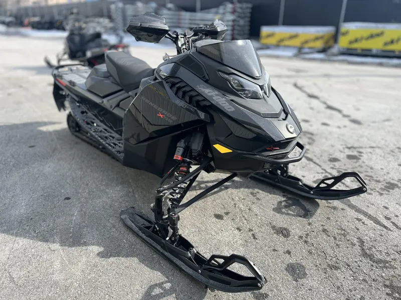 2023 Ski-Doo RENEGADE XRS 850 SS 10.25