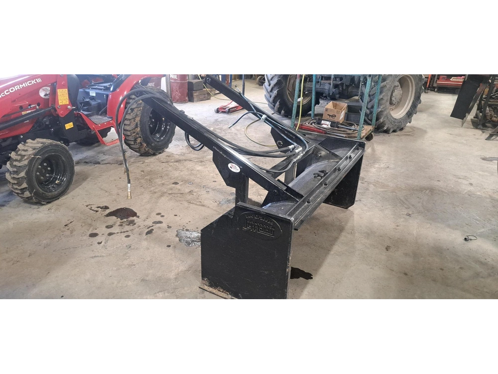 Inconnu 60" 2024 alt