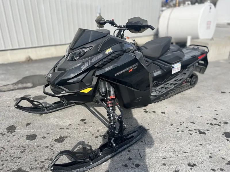 2023 Ski-Doo RENEGADE XRS 850 SS 10.25