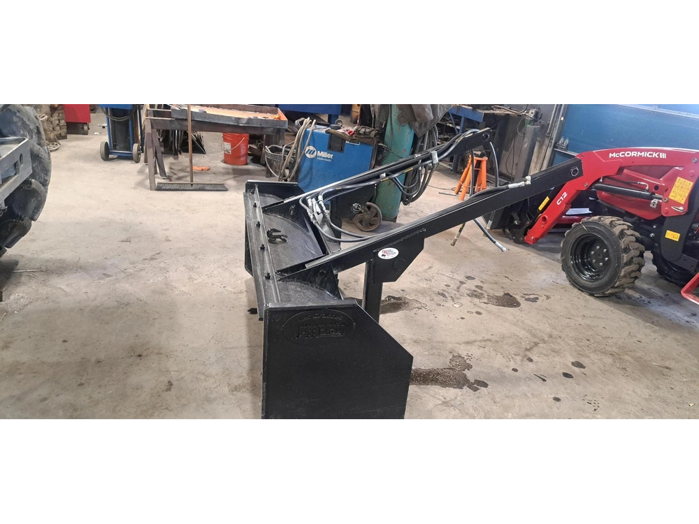 Inconnu 60" 2024 alt