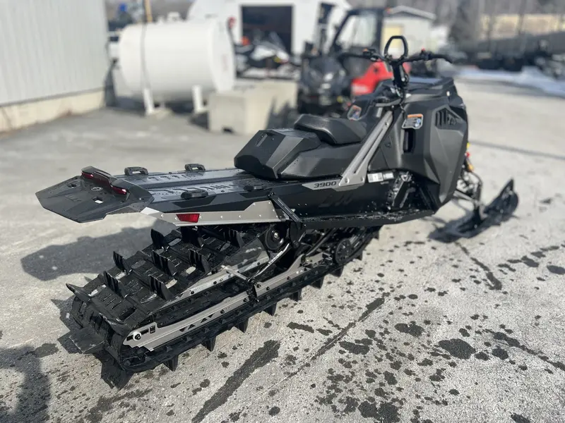 2024 Lynx SHREDDER 850 TURBO R 10.25" SCREEN