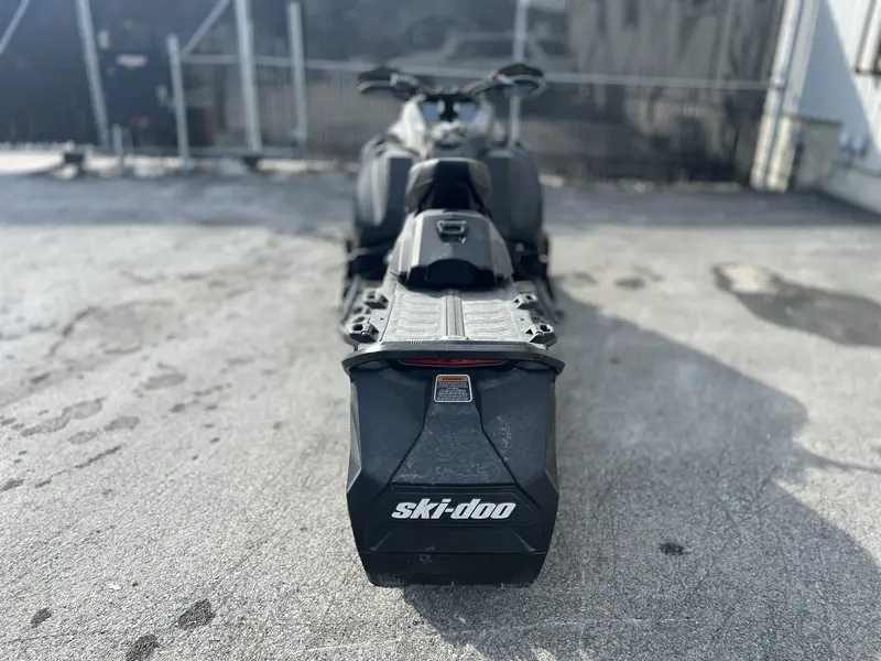 2023 Ski-Doo RENEGADE XRS 850 SS 10.25