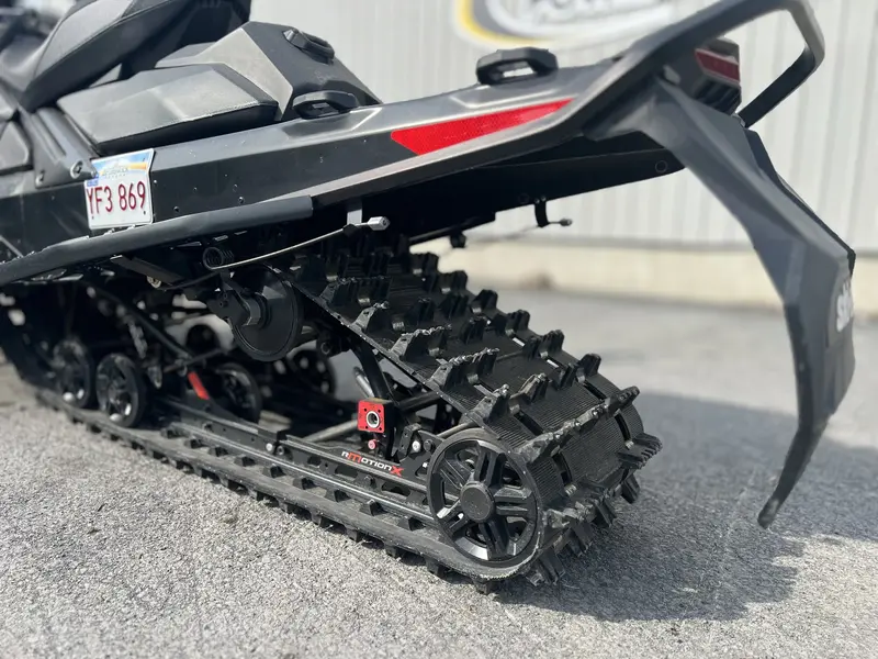 2023 Ski-Doo RENEGADE XRS 850 SS 10.25