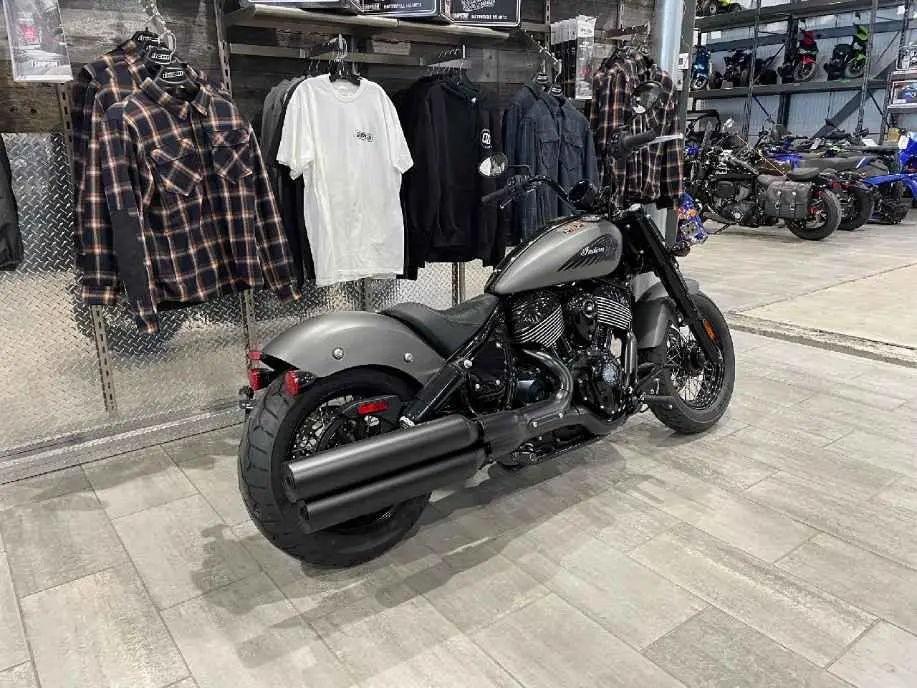 2024 Indian Chief Bobber Motorcycle EN-CA