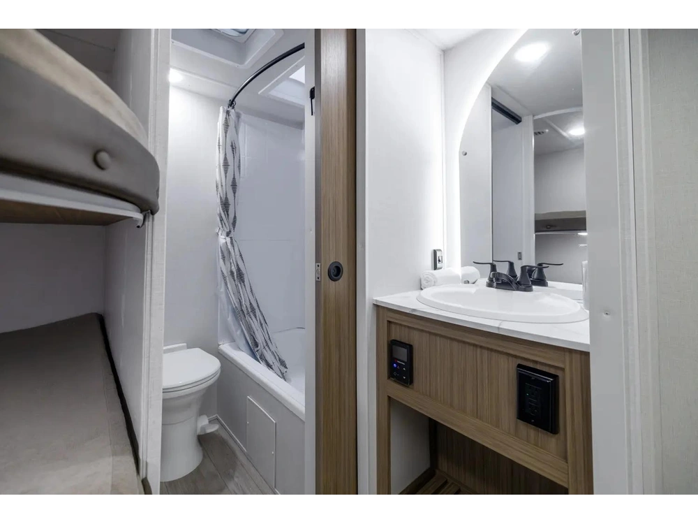 Forest River Wildwood 26ice 2026 alt