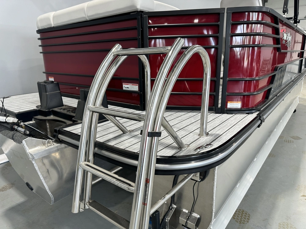 2024 Suncatcher Elite 322c alt