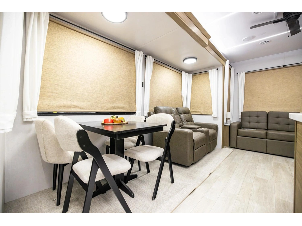 Forest River Wildwood 40rlb 2026 alt