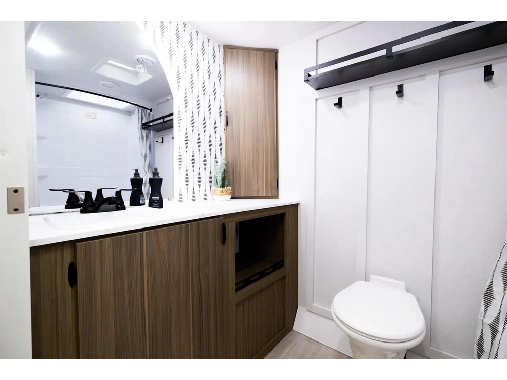 Forest River Wildwood 25ice 2026 alt