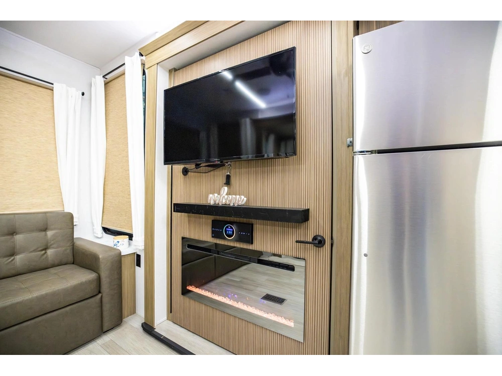 Forest River Wildwood 40rlb 2026 alt