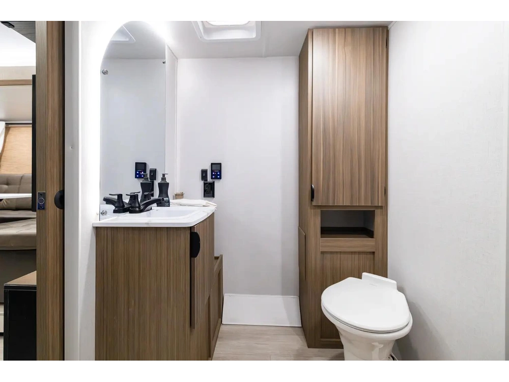 Forest River Wildwood 24rlxl 2026 alt