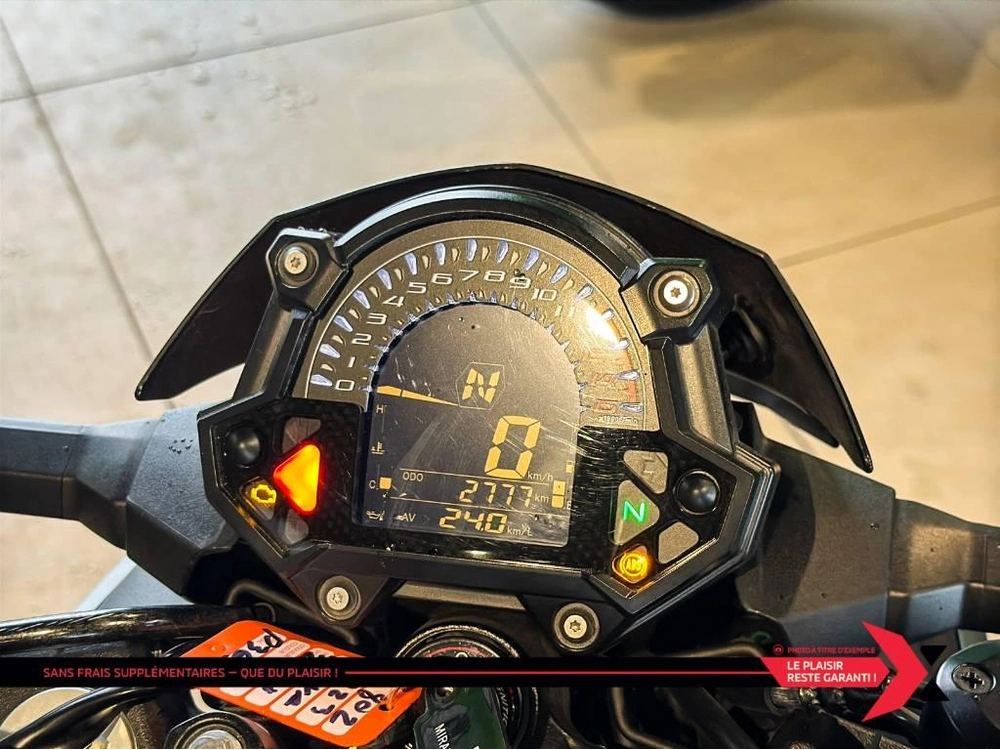 Kawasaki Z400 2023 alt