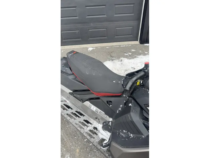 2023 Ski-Doo Renegade X 850