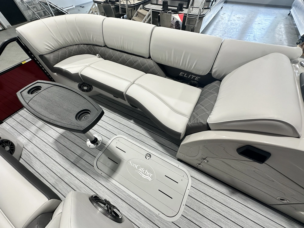 2024 Suncatcher Elite 322c alt