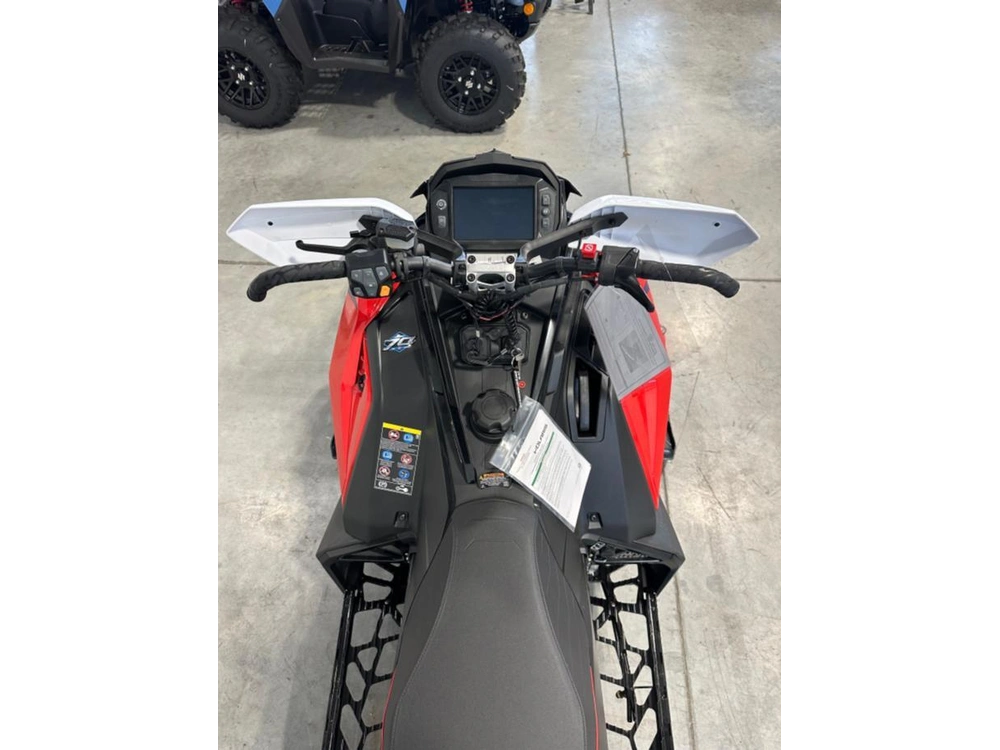 2025 Polaris Patriot 9r Indy Xcr 136 70e alt