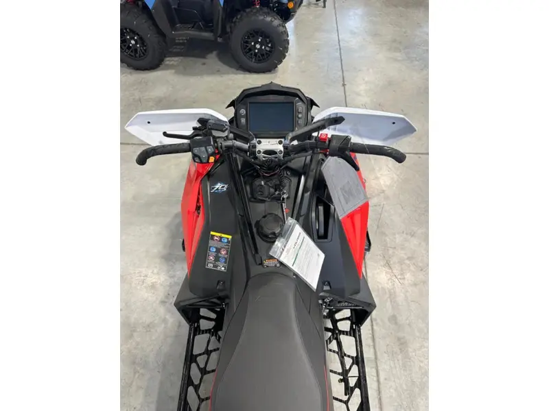 2025 Polaris PATRIOT 9R INDY XCR 136 70e
