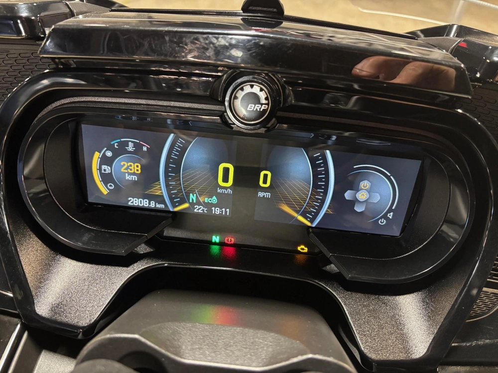 Can-am F3-t 2022 alt