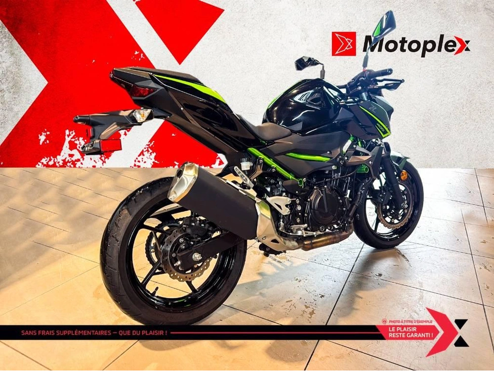Kawasaki Z400 2023 alt