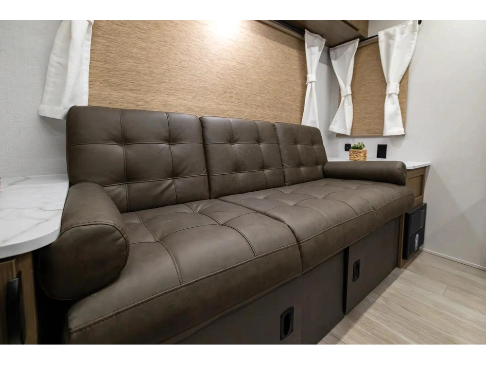 Forest River Wildwood 24rlxl 2026 alt