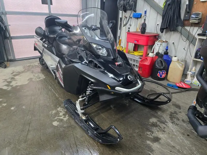 2011 Ski-Doo EXPEDITION TUV LE 12004TEC