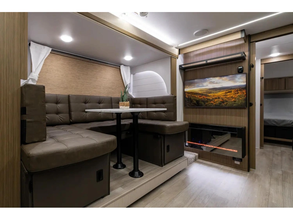 Forest River Wildwood 24rlxl 2026 alt