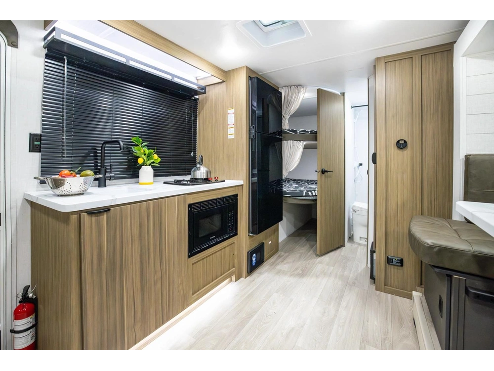 Forest River Wildwood Fsx 178ice 2026 alt