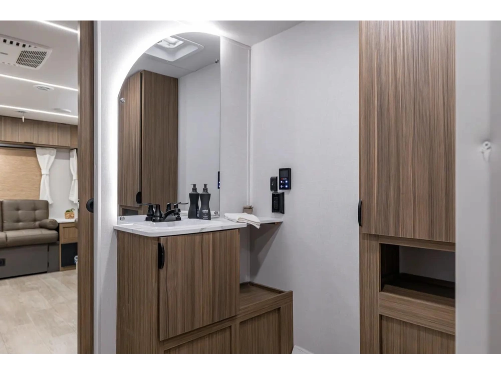 Forest River Wildwood 24rlxl 2026 alt