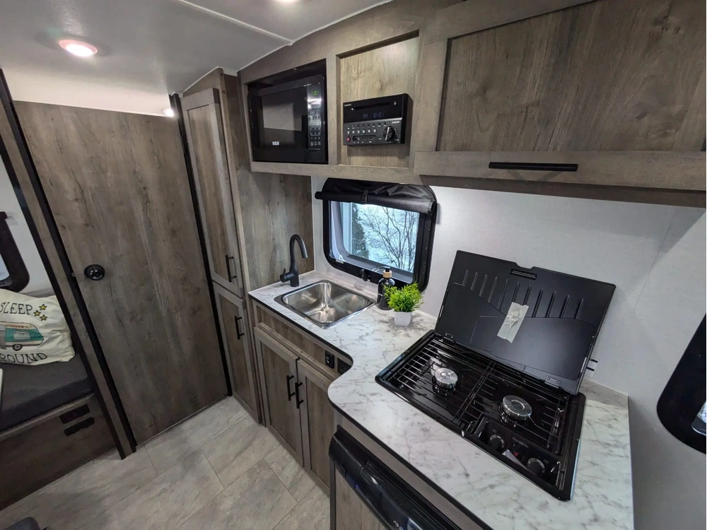 Prolite Lounge 2026 alt