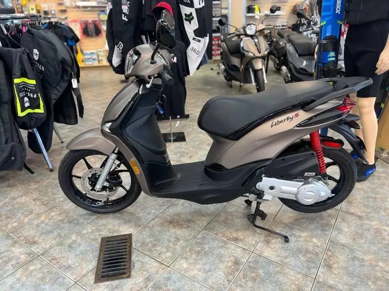 2023 PIAGGIO LIBERTY 50 SPORT