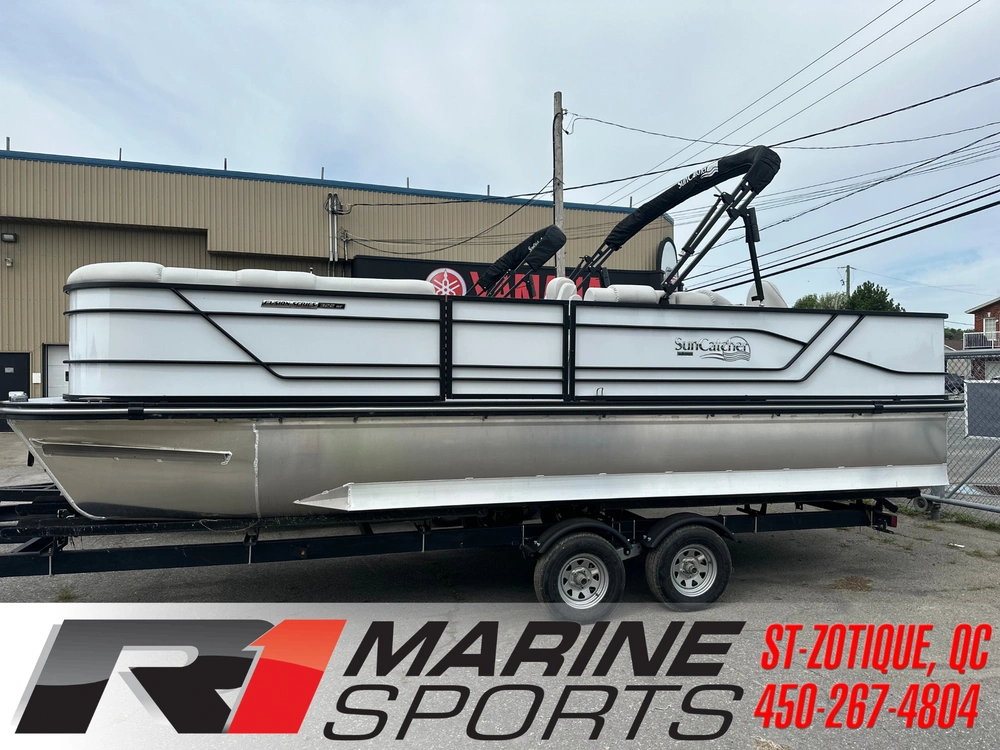 2024 Suncatcher Fusion 322rf alt