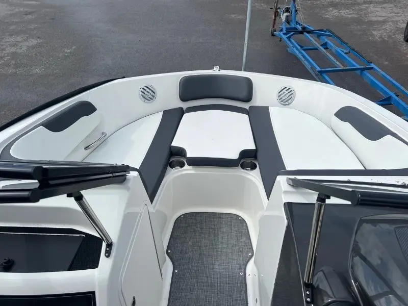 Bayliner BAYLINER VR5 2021