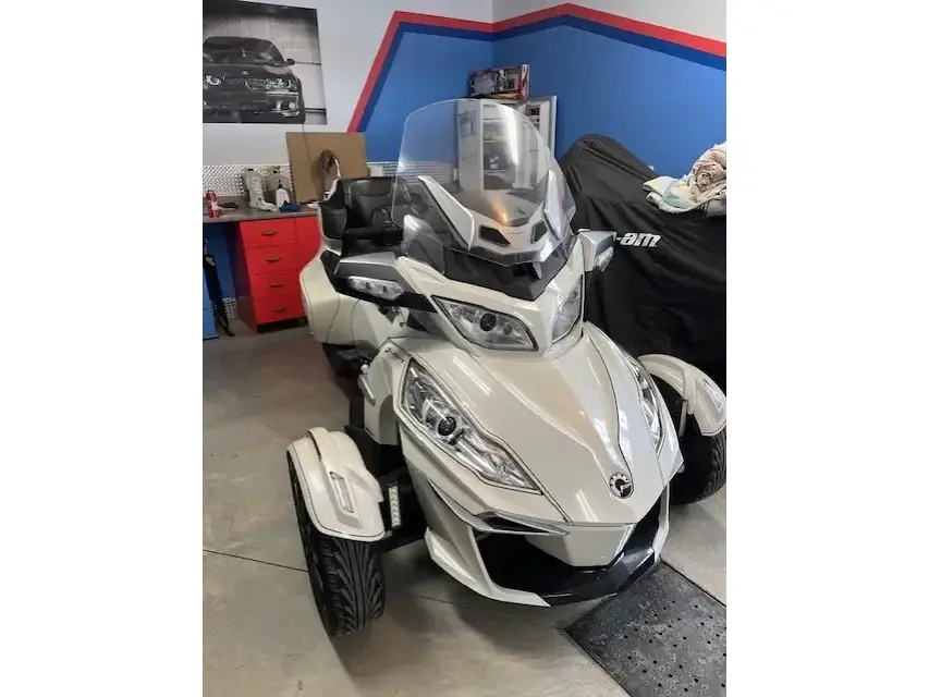 2015 Can-Am SPYDER RT LIMITED