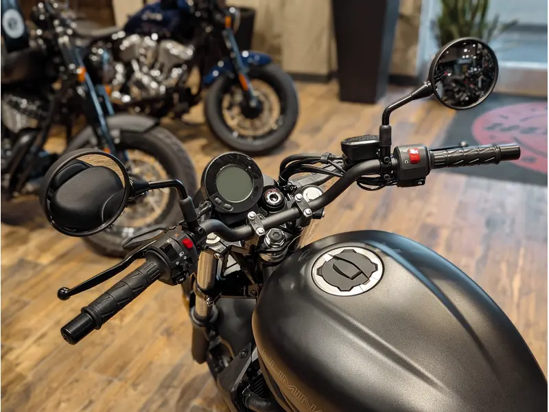 2025 Kawasaki Eliminator 500 // Metallic Flat Spark Black thumbnail 8