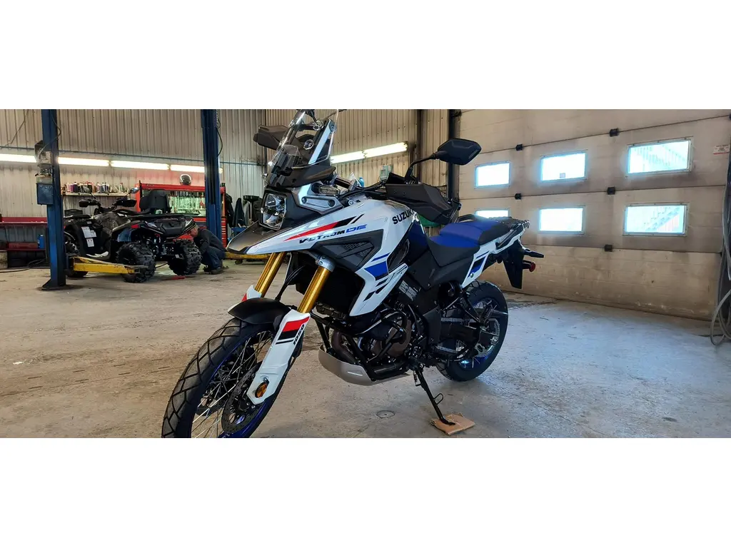 Suzuki V-STROM 1050DE 2025