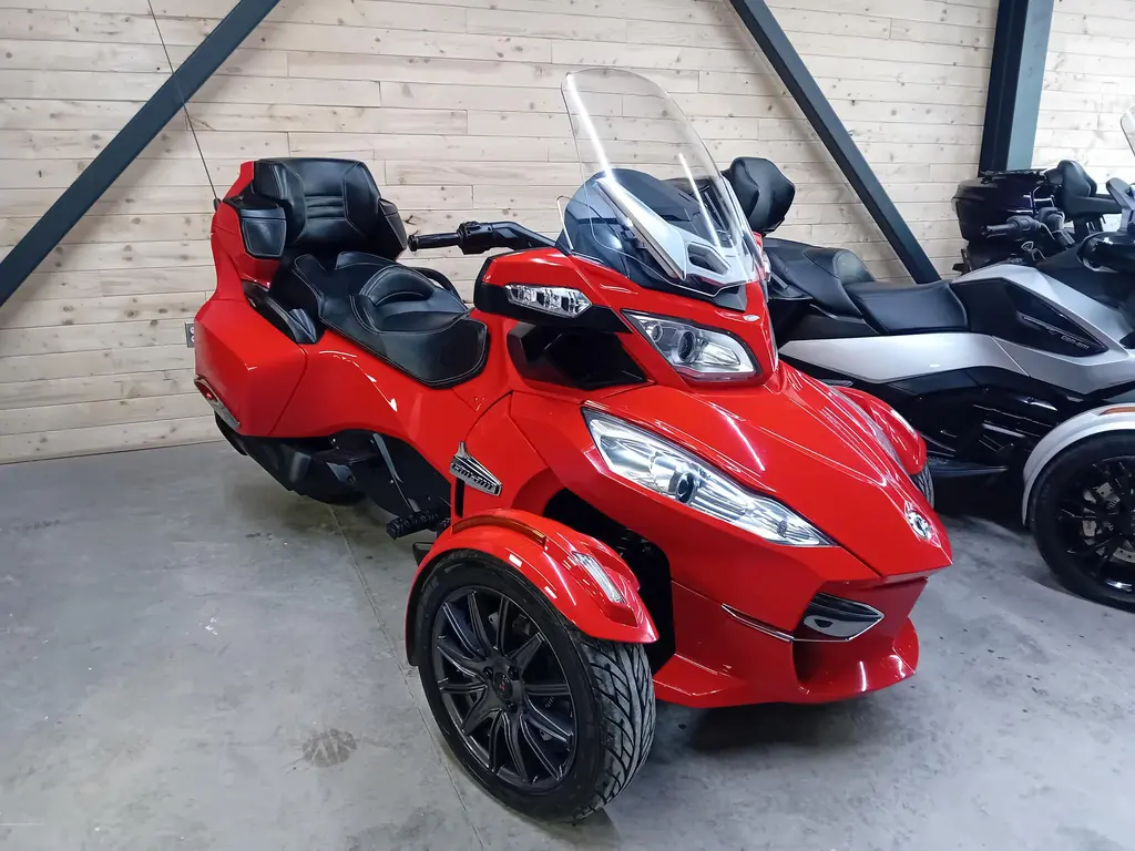 2013 Can-Am SPYDER RT-S SM5