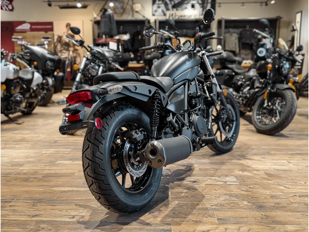 New 2025 Kawasaki Eliminator 500 // Metallic Flat Spark Black in