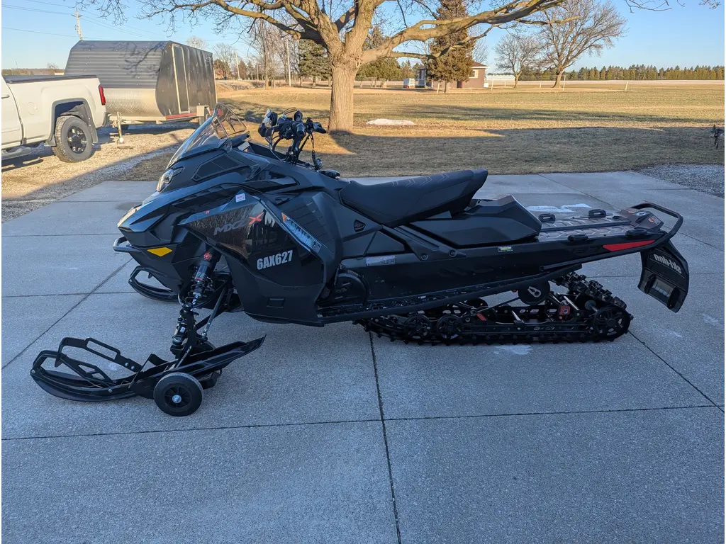 2025 Ski-Doo MXZX 600 137 IR