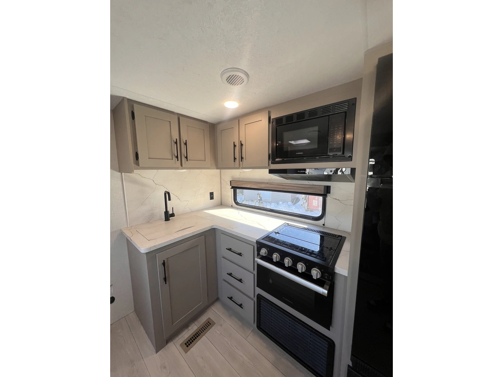 Kz-rv Connect Se 301bhkse 2025 alt