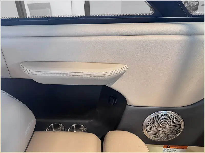 Chris-Craft Sportster 25 MR DISPLAY MODEL SPECIAL 2025