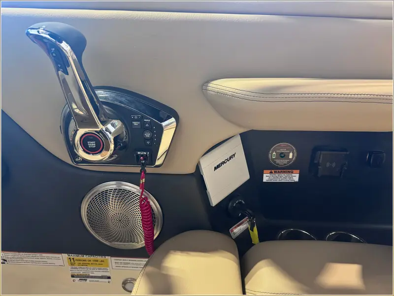 Chris-Craft Sportster 25 MR DISPLAY MODEL SPECIAL 2025