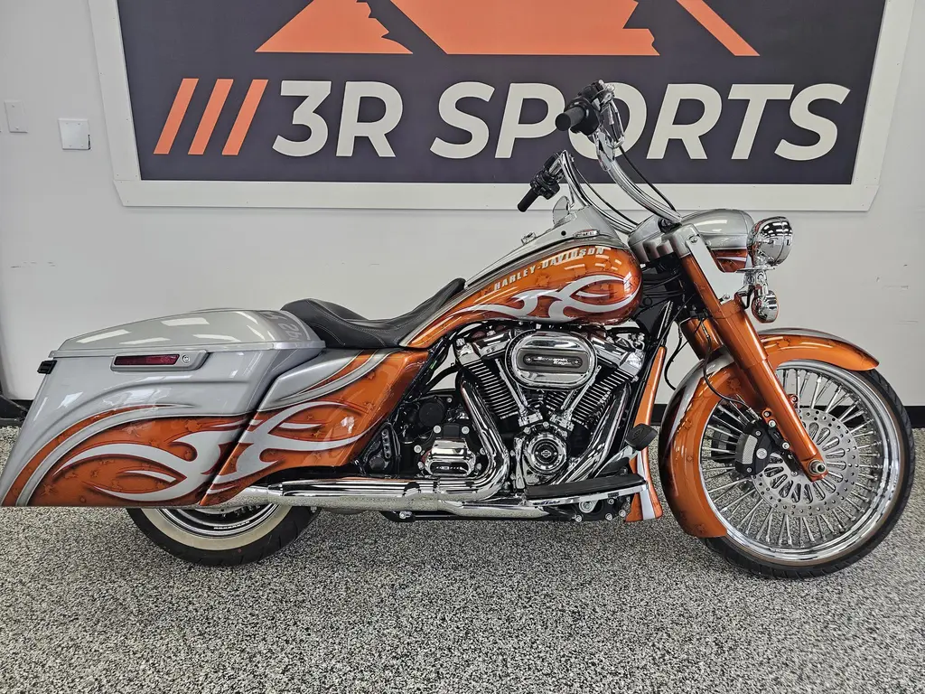 2019 Harley-Davidson ROAD KING ! FLHR !