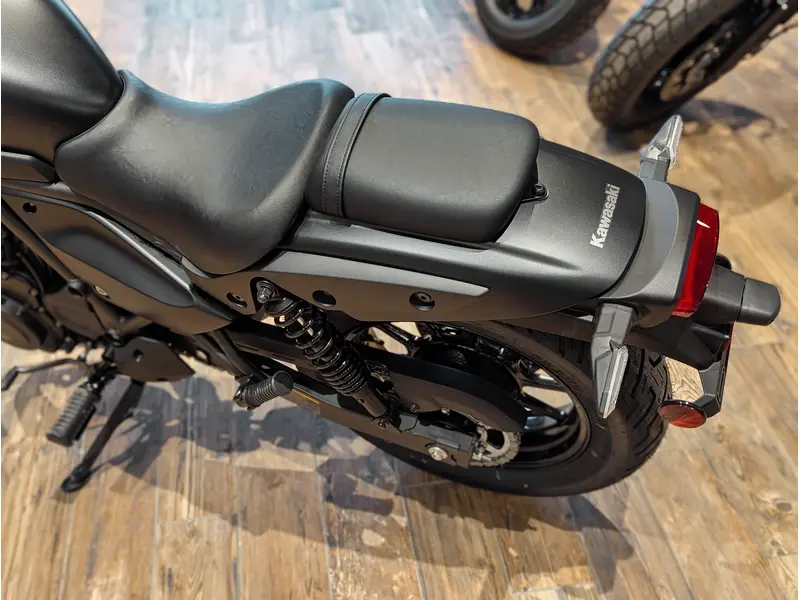 2025 Kawasaki Eliminator 500 // Metallic Flat Spark Black thumbnail 12
