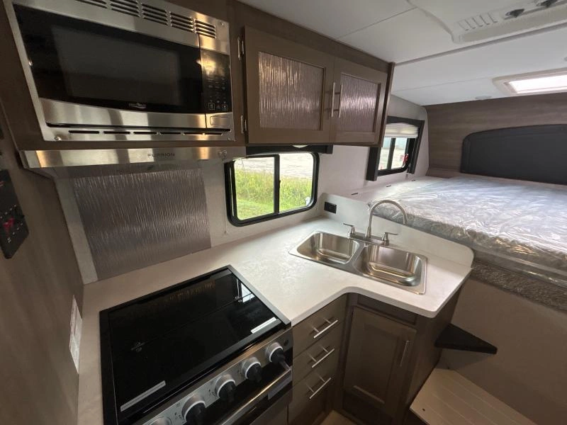 Adventurer 89rb 2025 alt