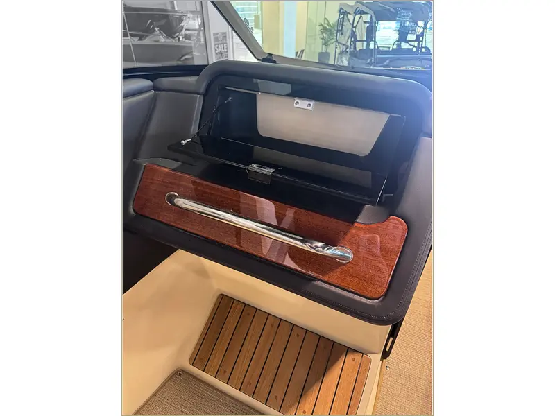 Chris-Craft Sportster 25 MR DISPLAY MODEL SPECIAL 2025