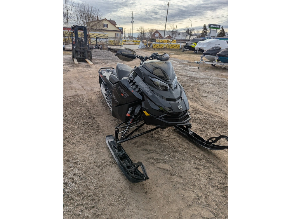 2025 Ski-doo Mxz Xrs 600r Bk 137 1.5i Sas Hub 25 Mzsc alt